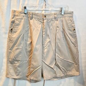 Men's 36" Waist Nautica Pleated Front Khako Tan Shorts Multiple Button Pockets